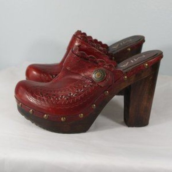 Mia Shoes - Mia Autumn Red and Brown Clogs 8M